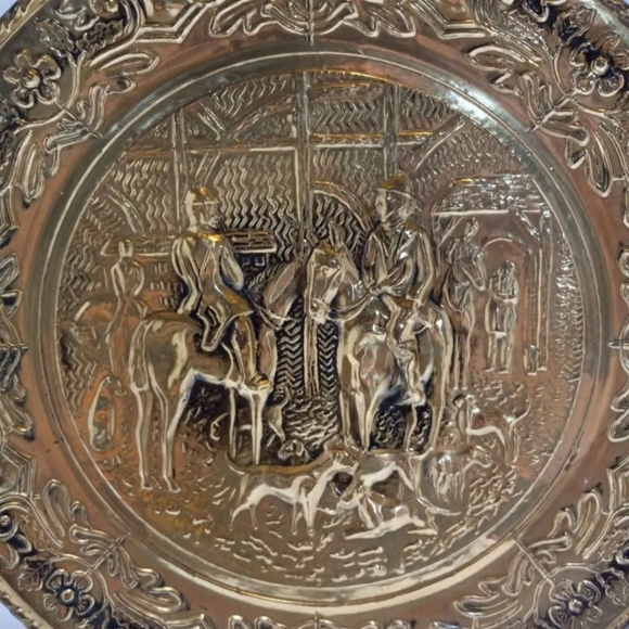 Vintage Copper Colored Decorative Hanging Plates - Picture 3 of 9